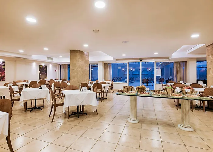 Esperia Hotel 3*