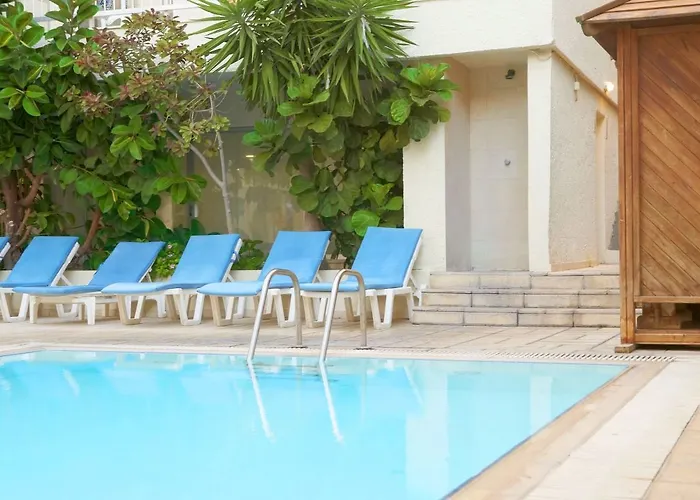 Esperia Hotel 3*