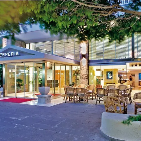 Esperia Hotel 3*