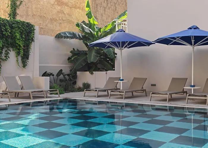 Esperia Hotel 3*