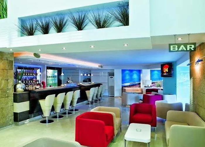 Esperia Hotel 3*
