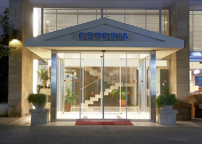 Esperia Hotel 3*